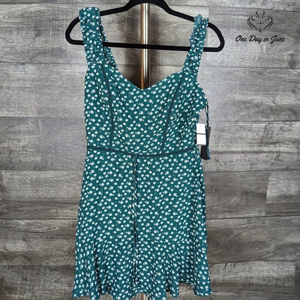 City Triangles Fit & Flare Lined Dress Size M